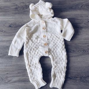 long sleeve buttoned down pom pom ears hood